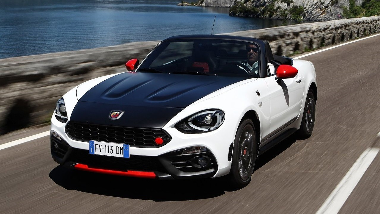 Последний Abarth 124 Spider продадут на аукционе
