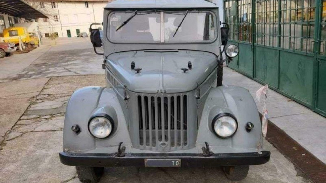 Раритетный ГАЗ продают в Италии