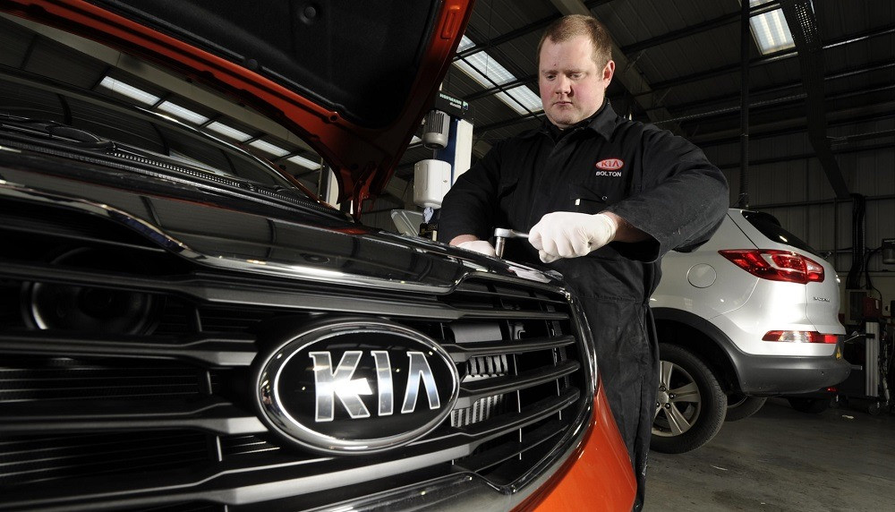 Акция «Официальный - не значит дорогой!»