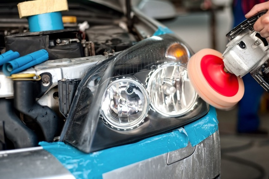 Бесплатная полировка фар для каждого клиента!